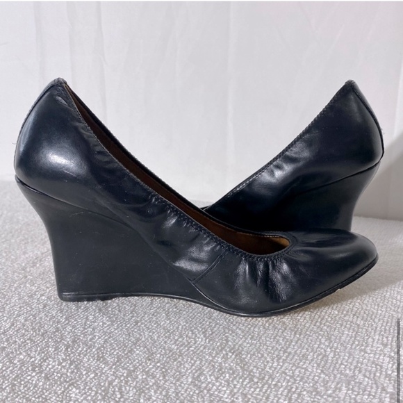 Locale Black Leather Round Toe Wedges 37 - Picture 9 of 13